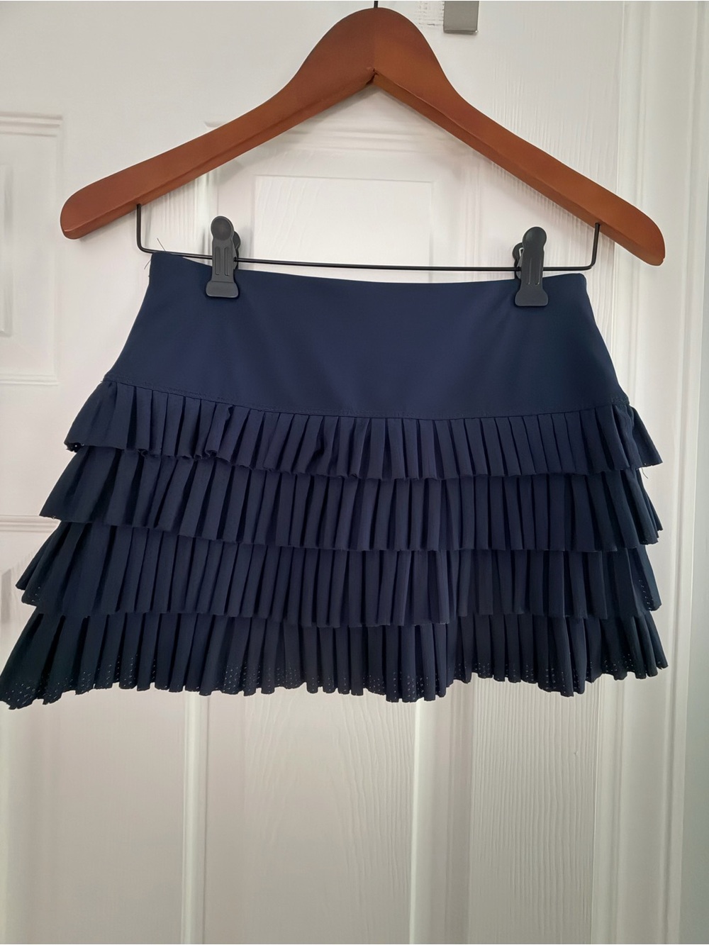 Lucky in Love Navy Tiered Pleated Low Rise Mini Skort size XS (0-2)